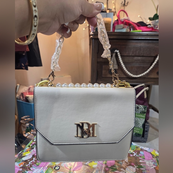 Badgley Mischka 2 Sided Shoulder Bag In Yellow
